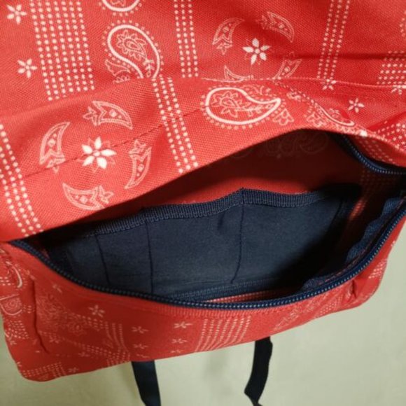 Levi's Unisex 16" Backpack laptop sleeve Printed Paisley Red/White NWT/NEW - Picture 7 of 9